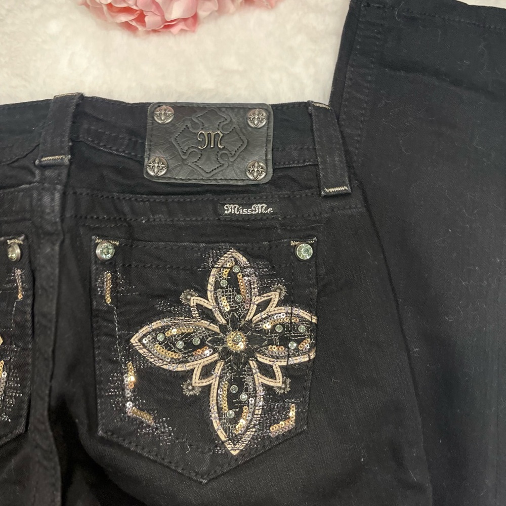 Miss Me Black Gold Skinny 25